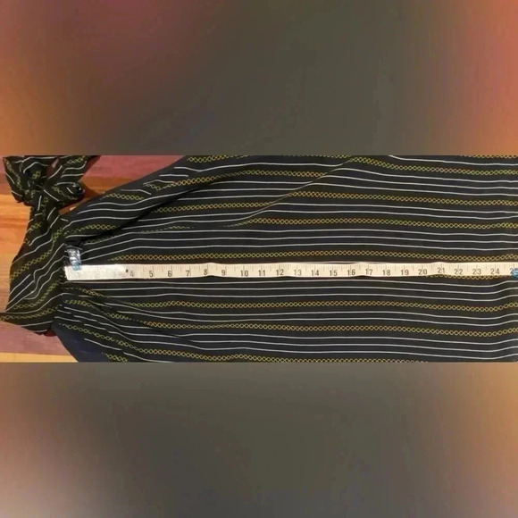 Banana Republic Pinstripe Navy Bow-Neck Blouse, size L - Picture 2 of 8